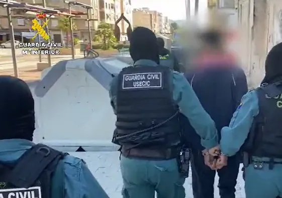Cae la peligrosa trama que asaltaba vehículos con un AK-47 en la autovía de Málaga