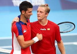 Novak Djokovic y Alejandro Davidovich, en otra ocasión enfrentados en un torneo.