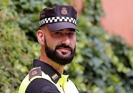 «Si un joven LGTBI quiere ser policía, que deje los estereotipos y lo haga»