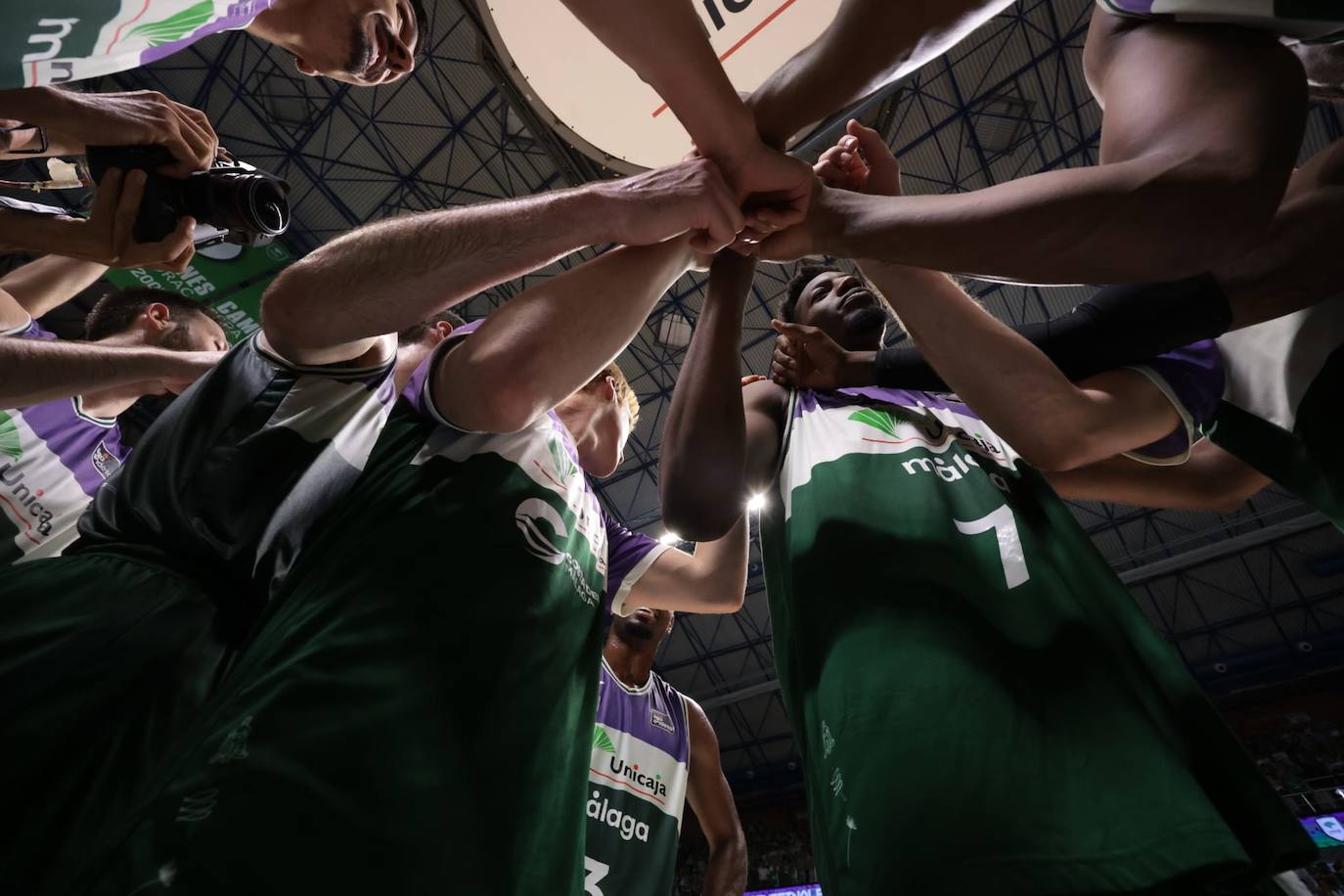 El segundo partido de play-off entre Unicaja y Tenerife, en fotos