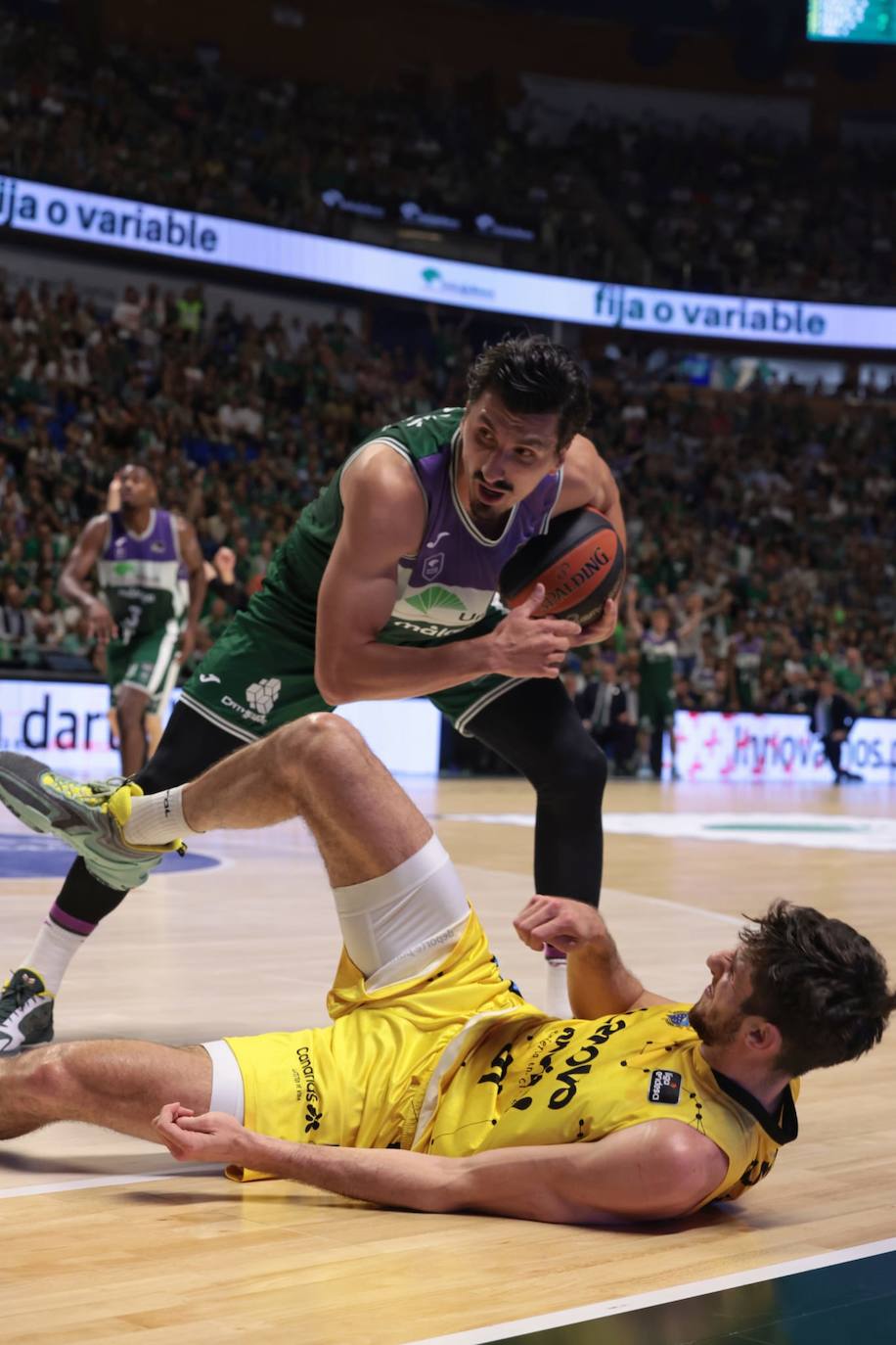 El segundo partido de play-off entre Unicaja y Tenerife, en fotos