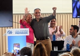 Elías Bendodo ha participado en el comité ejecutivo local del PP de Marbella y San Pedro junto a Ángeles Muñoz.