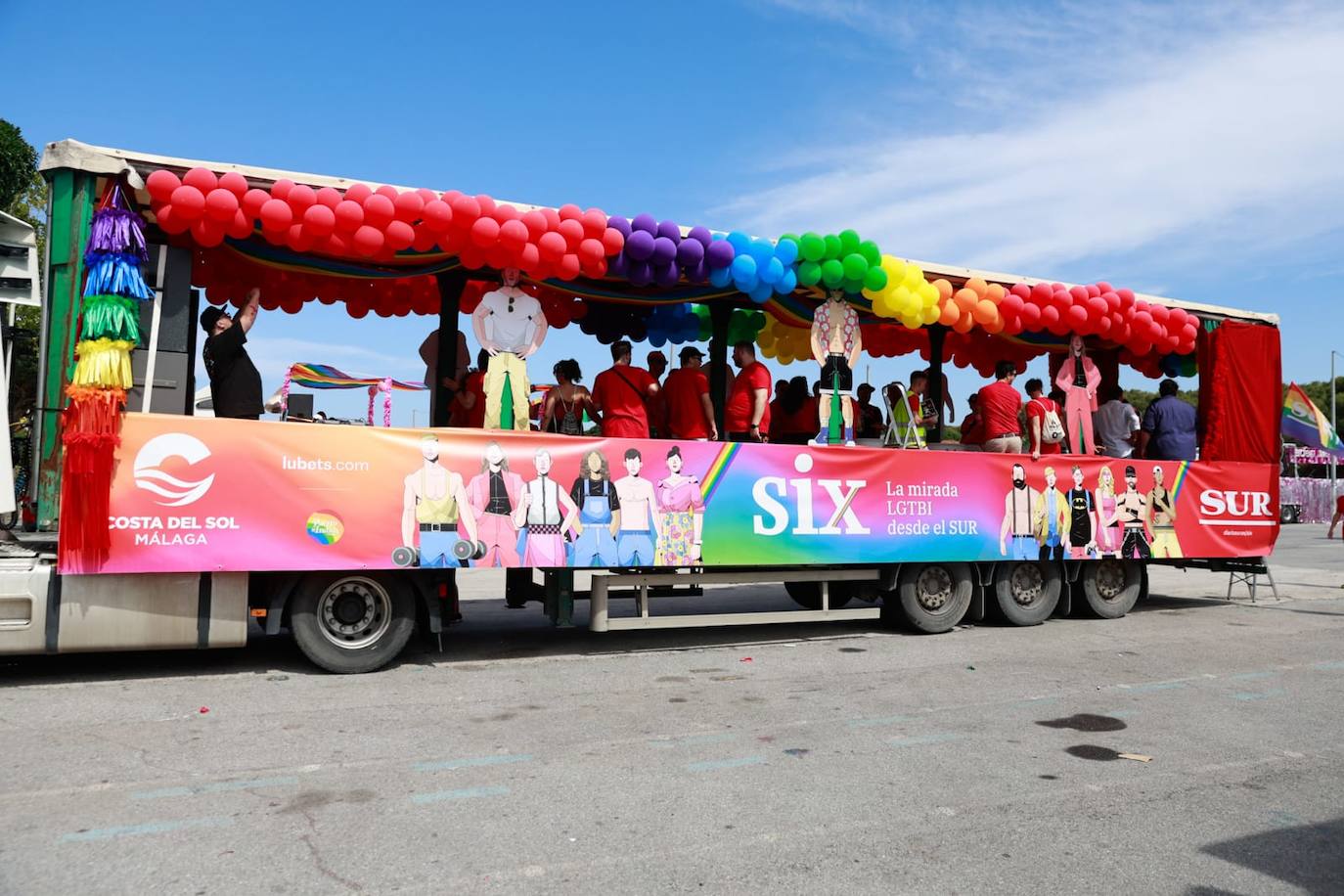 El desfile del Pride Torremolinos 2023, en imágenes