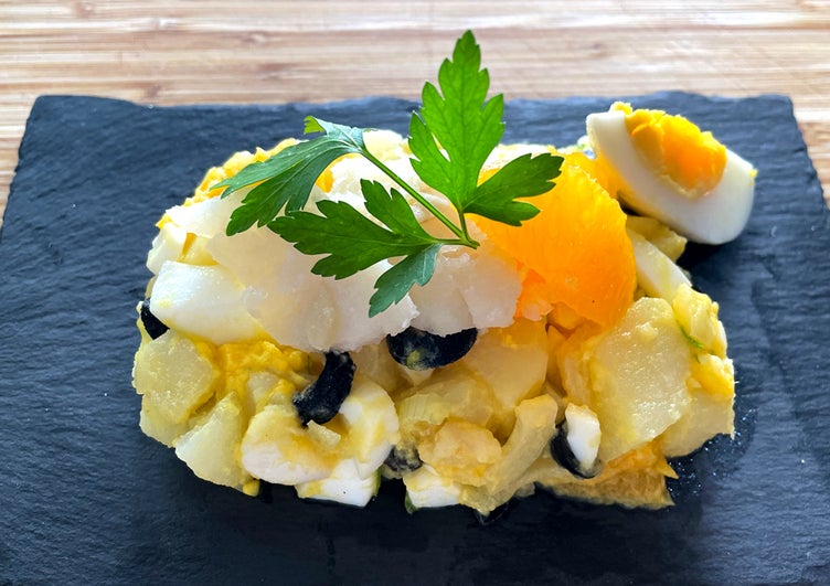 Ensalada malagueña: una mezcla de contrastes
