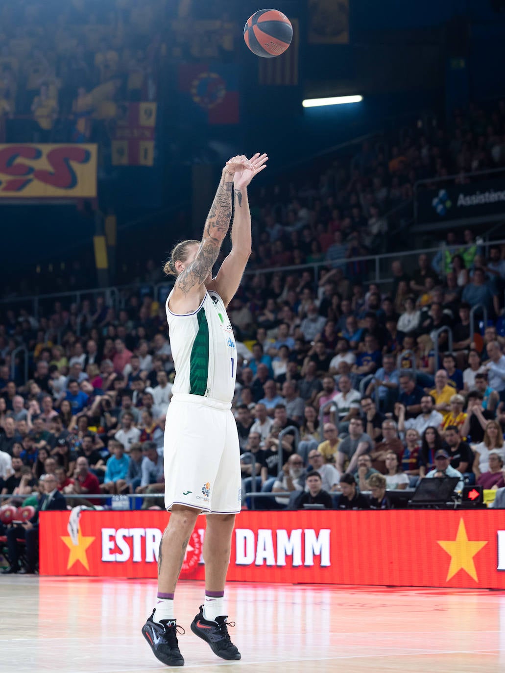 El primer encuentro de semifinales entre Barça y Unicaja, en imágenes