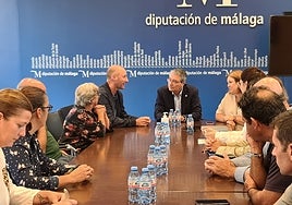 Imagen del encuentro entre representantes de COAG y la Diputación.