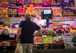 Los productos frescos suponen la mitad del gasto de las familias