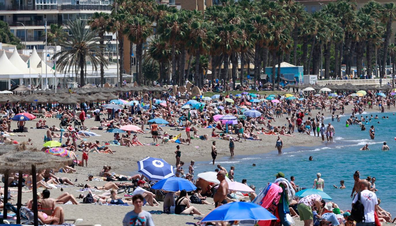 Málaga vive este sábado su primer gran día de verano anticipado