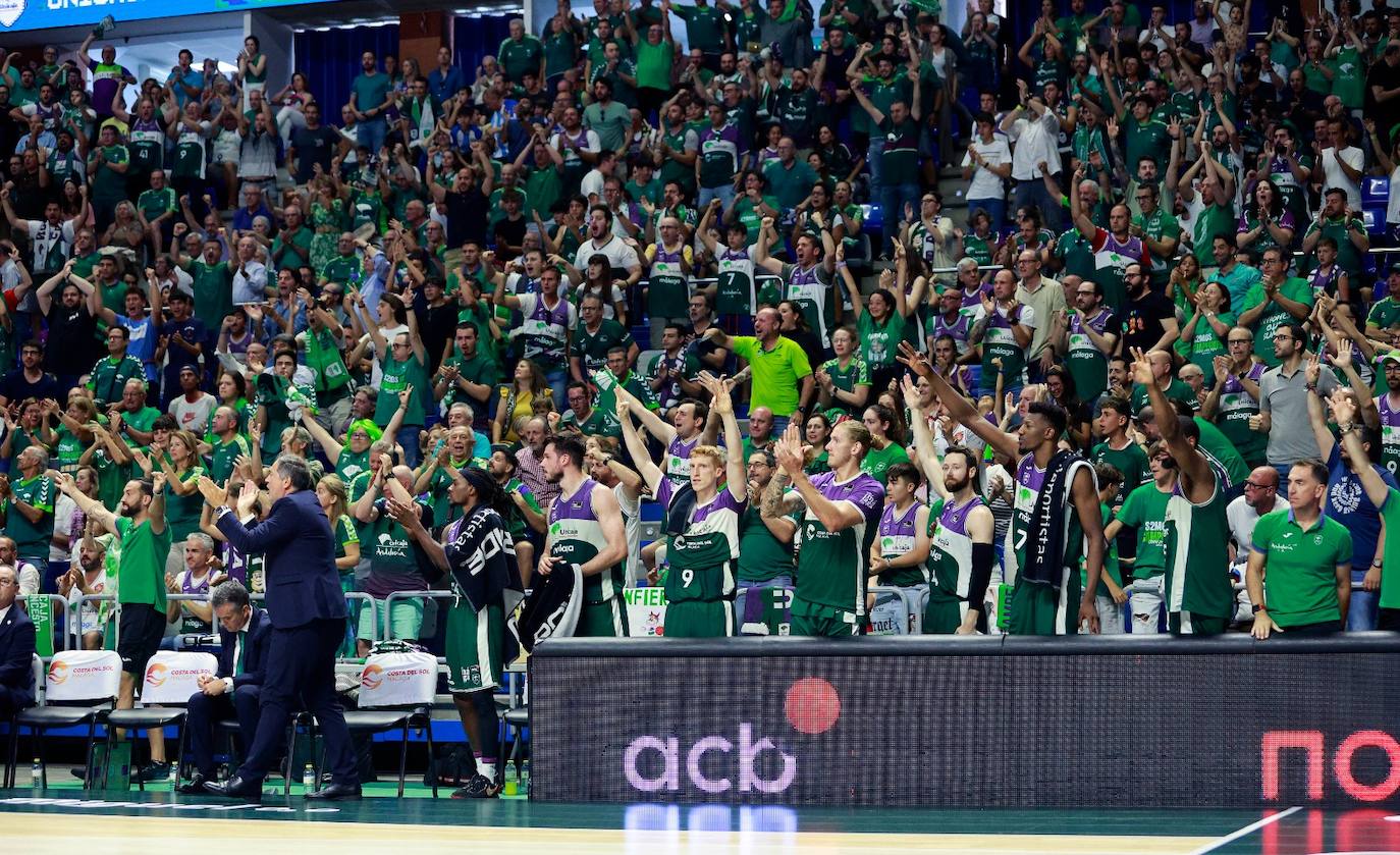 El tercer partido de la serie Unicaja-Barça, en imágenes