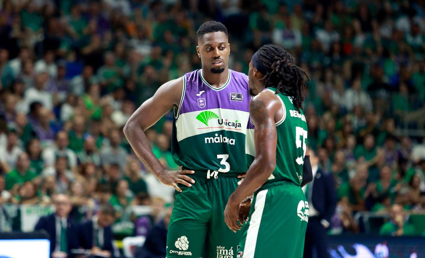 El tercer partido de la serie Unicaja-Barça, en imágenes