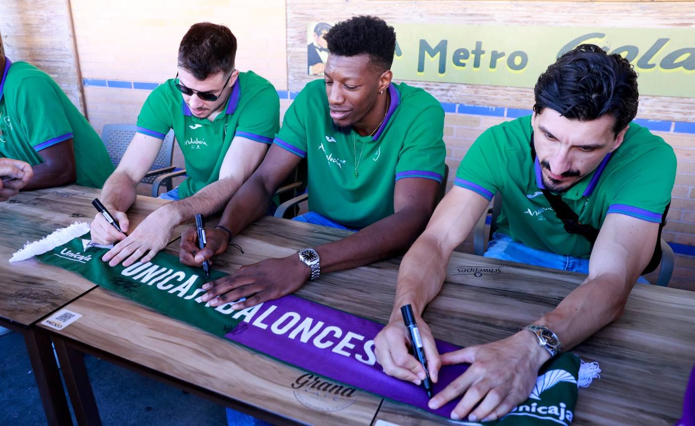 El Unicaja se despide de sus aficionados en Le Grand Café