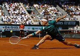 Alejandro Davidovich, en el duelo de Roland Garros ante Djokovic.