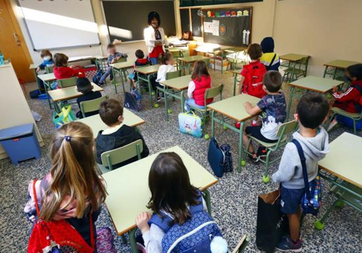 Once centros escolares andaluces reciben la Bandera Verde por su compromiso con la educación ambiental