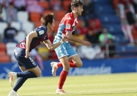 Juanpe, en ujn partido de la pasada campaña ante el Huesca.