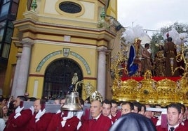 Imagen de Nuestro Padre Jesús del Rescate en su salida procesional.