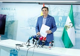 El portavoz municipal, Félix Romero, durante la rueda de prensa.