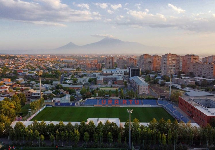 Panorámica del estadio del Urartu, en Ereván, la capital armenia.