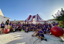 Los 160 participantes de la quinta edición del Festival de Circo Joven.