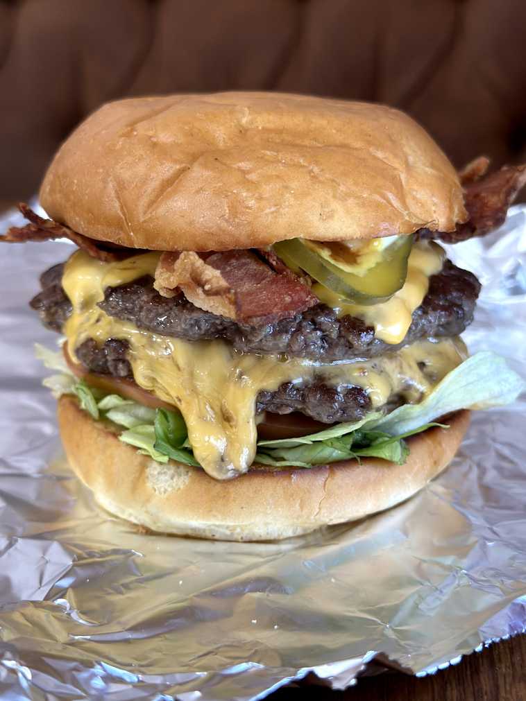 Lalo's: una burger americana en Teatinos
