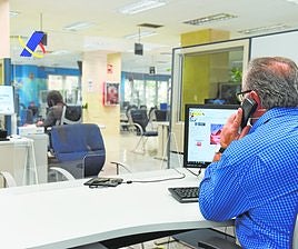 Imagen de archivo del interior de una oficina de la Agencia Tributaria en España.