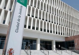 17 años para un violador cazado por el móvil que robó a su víctima en Málaga