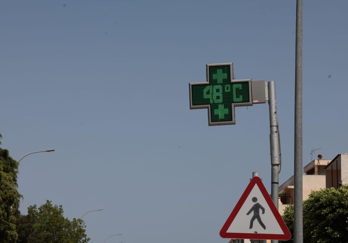 Avenida principal de la Estación de Cártama, a las 16.30 horas, ayer.