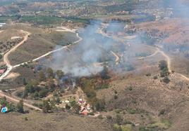 Imagen del incendio forestal registrado este miércoles.