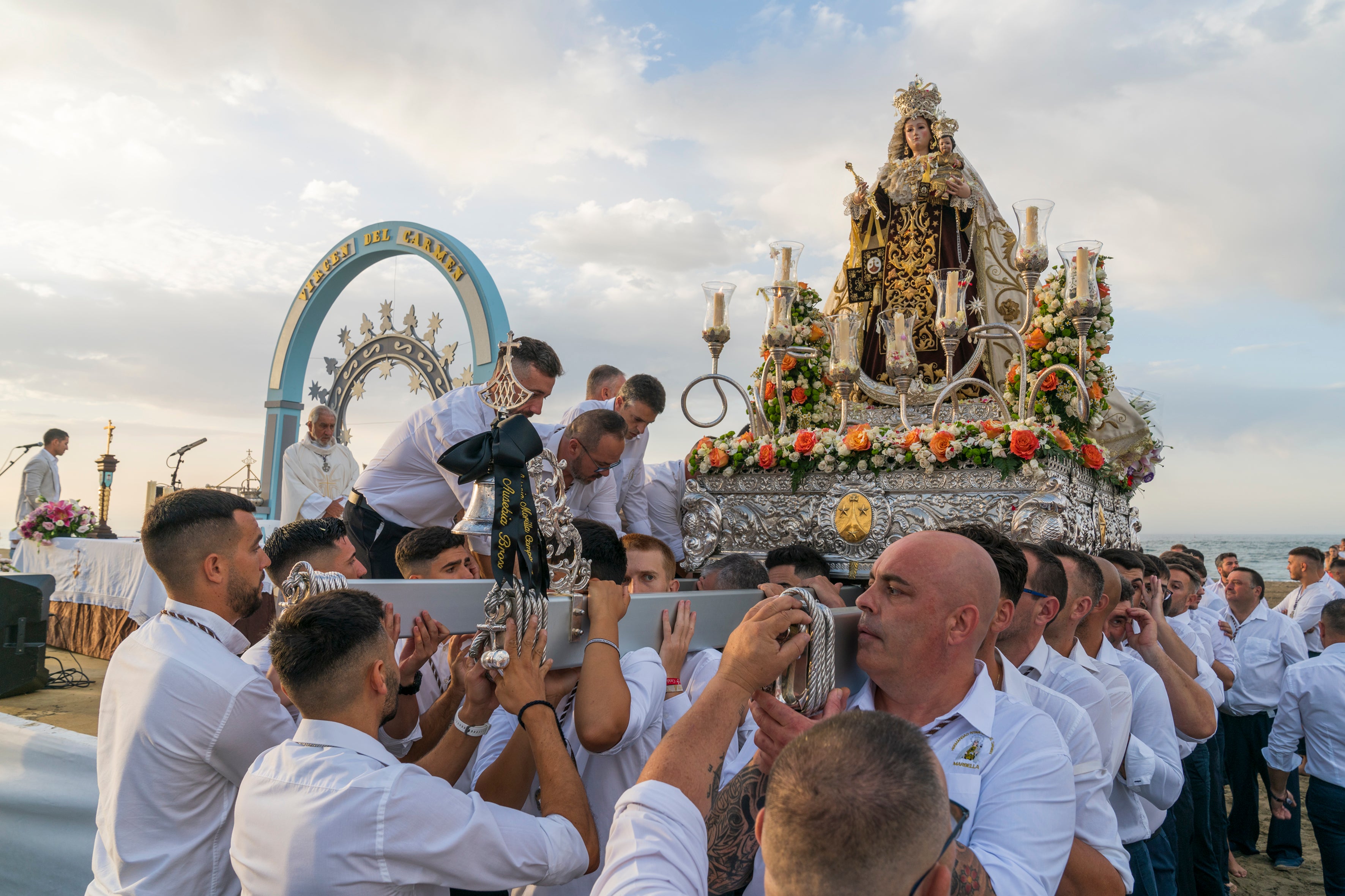 Rosario de la aurora y procesión de la Virgen del Carmen en Marbella