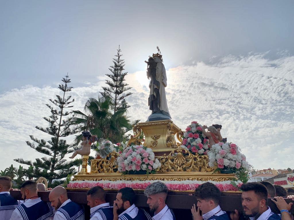 Procesión en Benajarafe