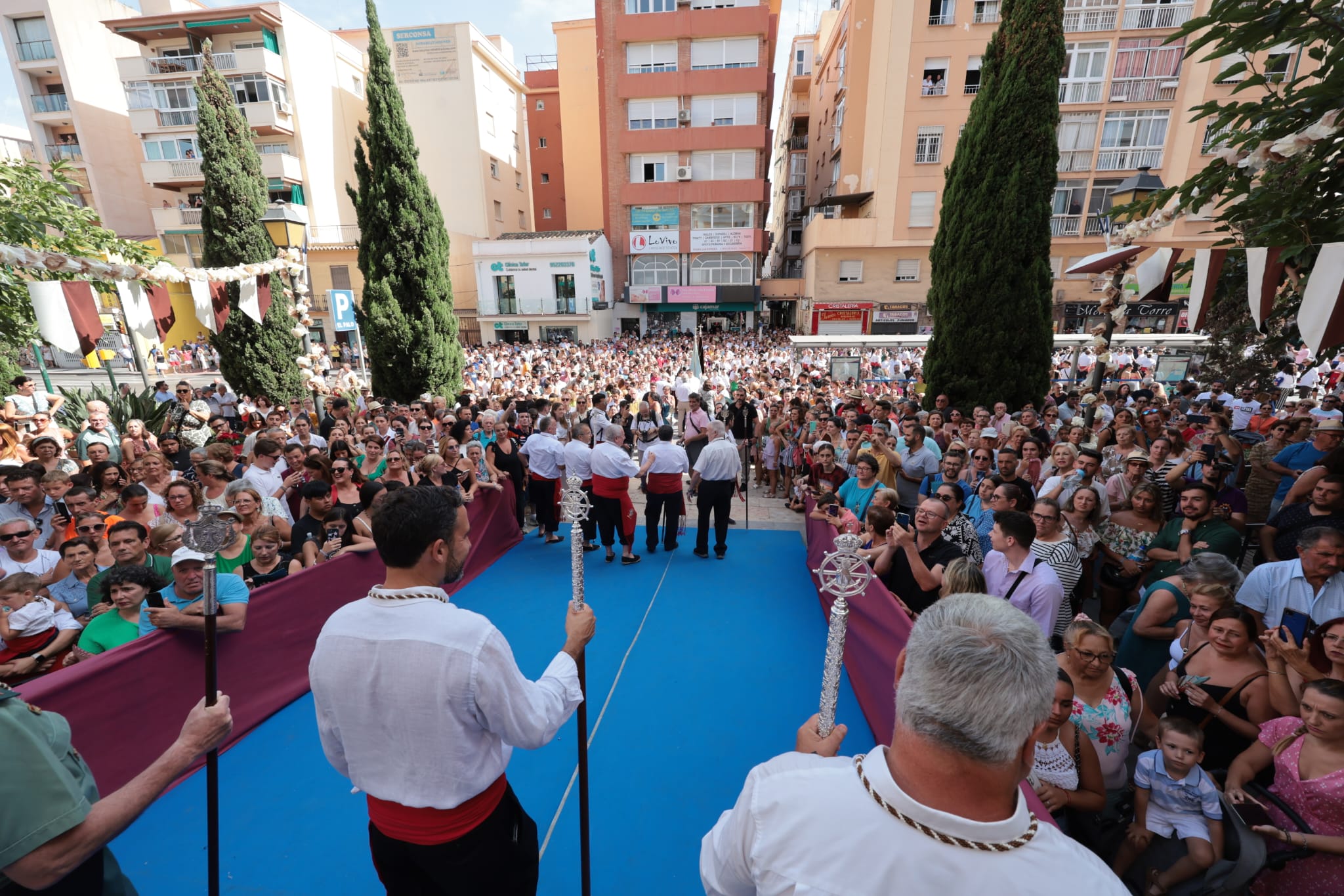 La Virgen del Carmen ha recorrido este domingo las calles del barrio de El Palo