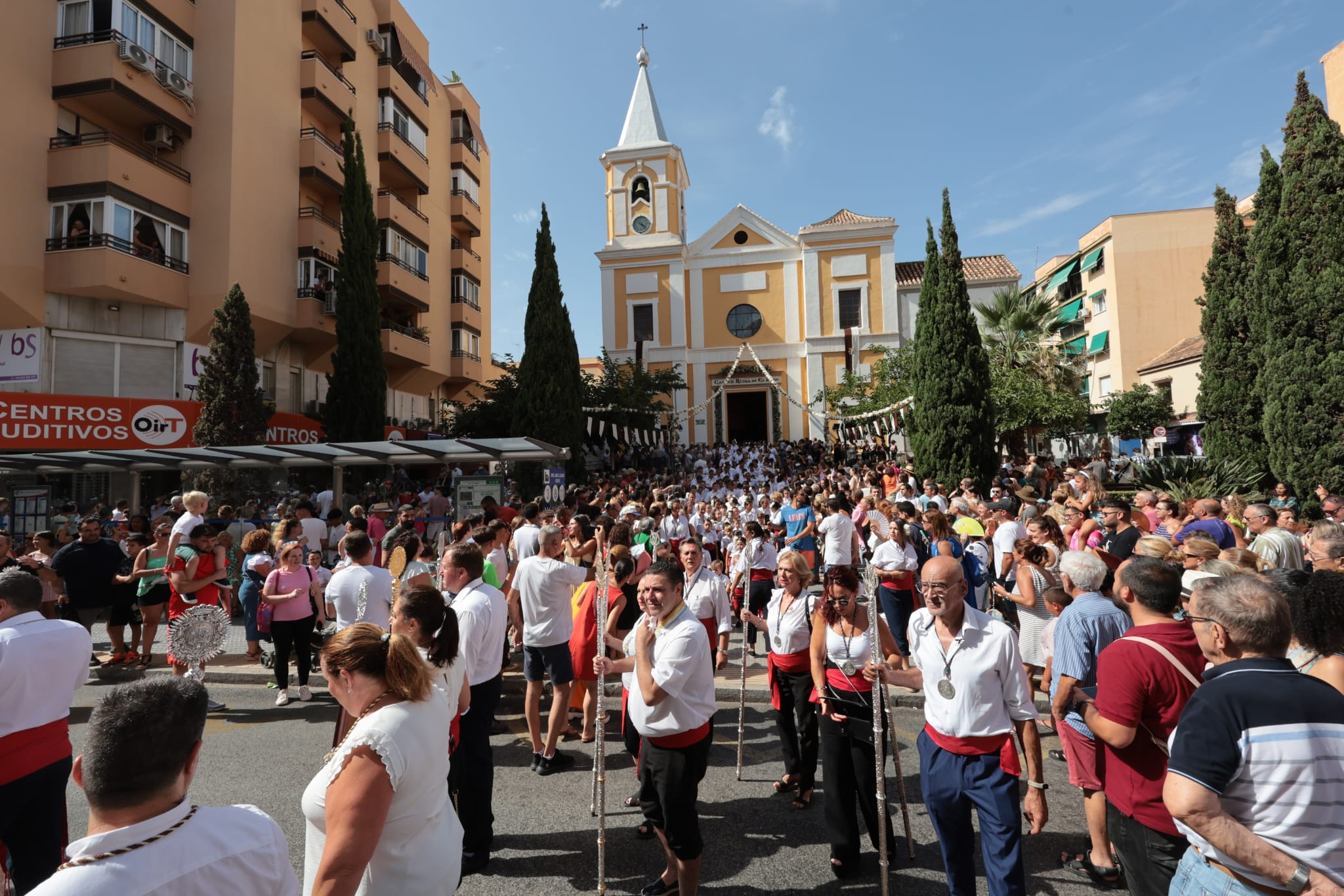 La Virgen del Carmen ha recorrido este domingo las calles del barrio de El Palo