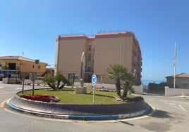 Imagen del cuartel de la Guardia Civil de Rincón de la Victoria en Torre de Benagalbón.