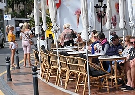 Terraza en Puerto Banús.