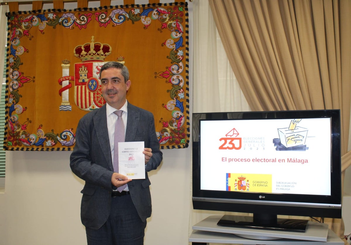 Juan Pedro Carnero, esta mañana, durante la presentación del dispositivo electoral.