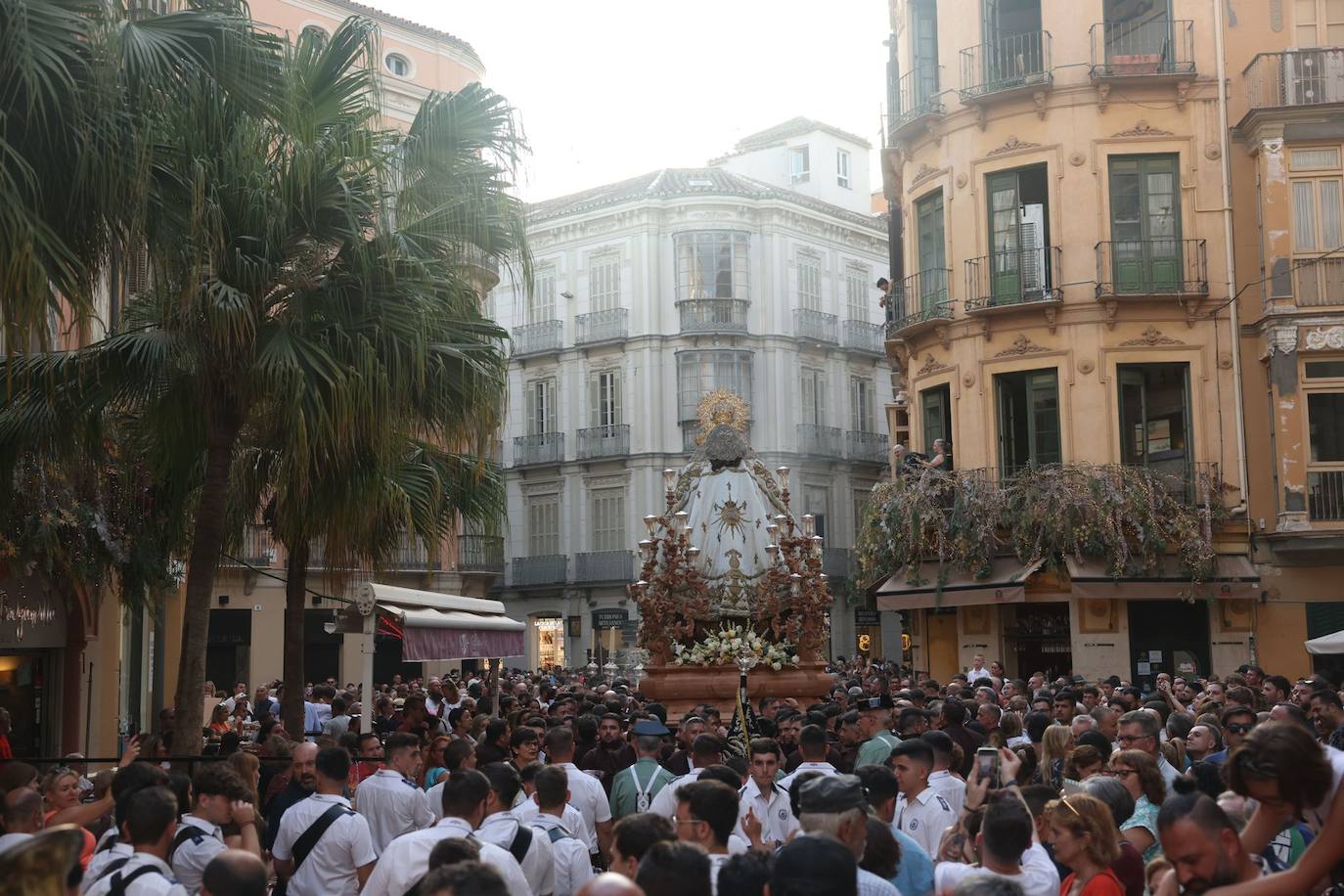 Procesión del Carmen Coronada