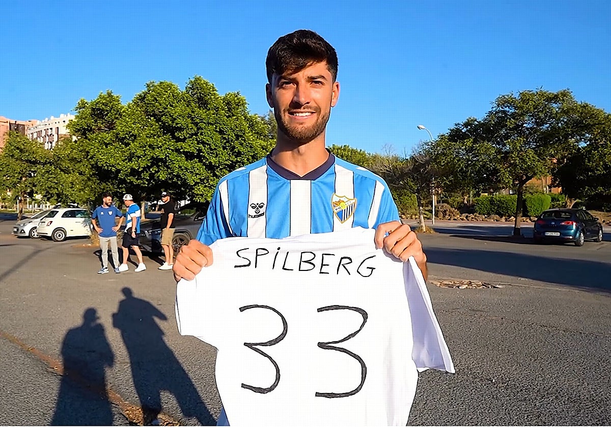 Carliyo, antes de ir al aeropuerto, en el vídeo.