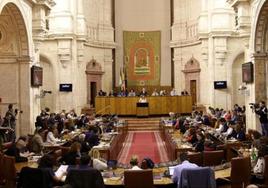 El Parlamento de Andalucía elige a cuatro nuevos senadores autonómicos