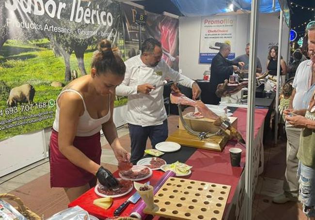 Cada verano hay un gran ambiente en el Certamen Mundial del Jamón.