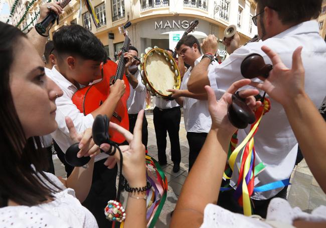 Panda de Verdiales en la calle Larios