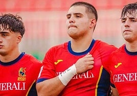 Valentino Rizzo, en el centro de la imagen, durante el Mundial.