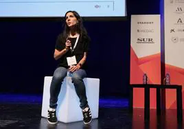 Nieves Ábalos: «Hay que cambiar el 'chip', la inteligencia artificial no viene a reemplazar a las personas»