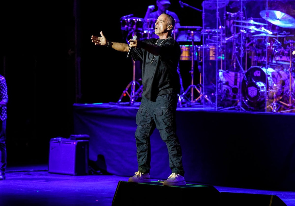 El italiano Eros Ramazzotti, anoche durante su concierto en Starlite, en el que llenó el Auditorio de la Cantera de Nagüeles.