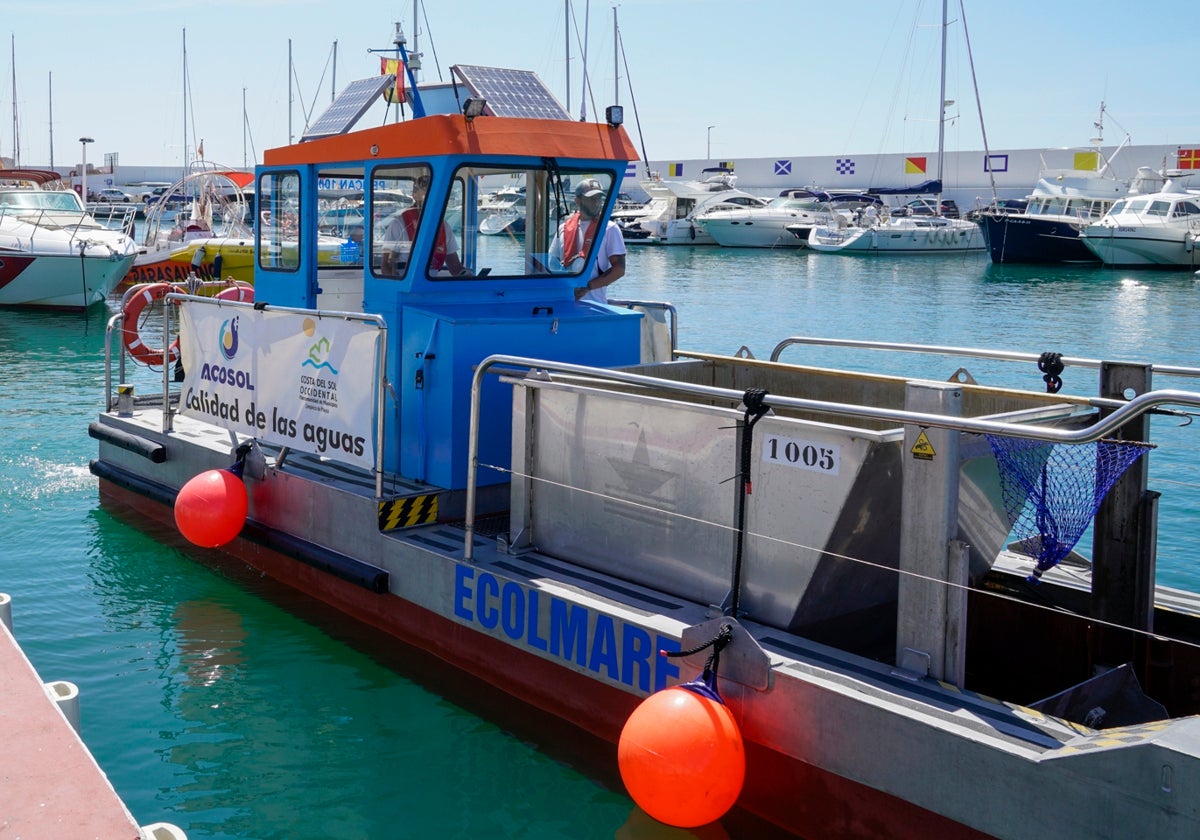 Embarcaciones de limpieza del litoral.