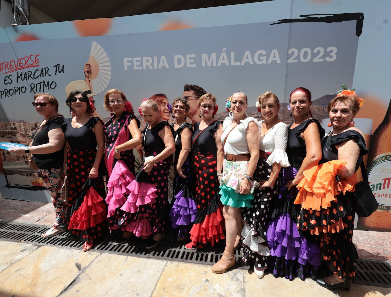 Toñi Fuentes, Vicky Jiménez, María Domínguez, Carmen Sánchez, Carmen Peña, Mariví Morales, Emilia Carnero, Lourdes Espinosa, Rosa Báez, Esperanza Fernández y Victoria Muñoz. 