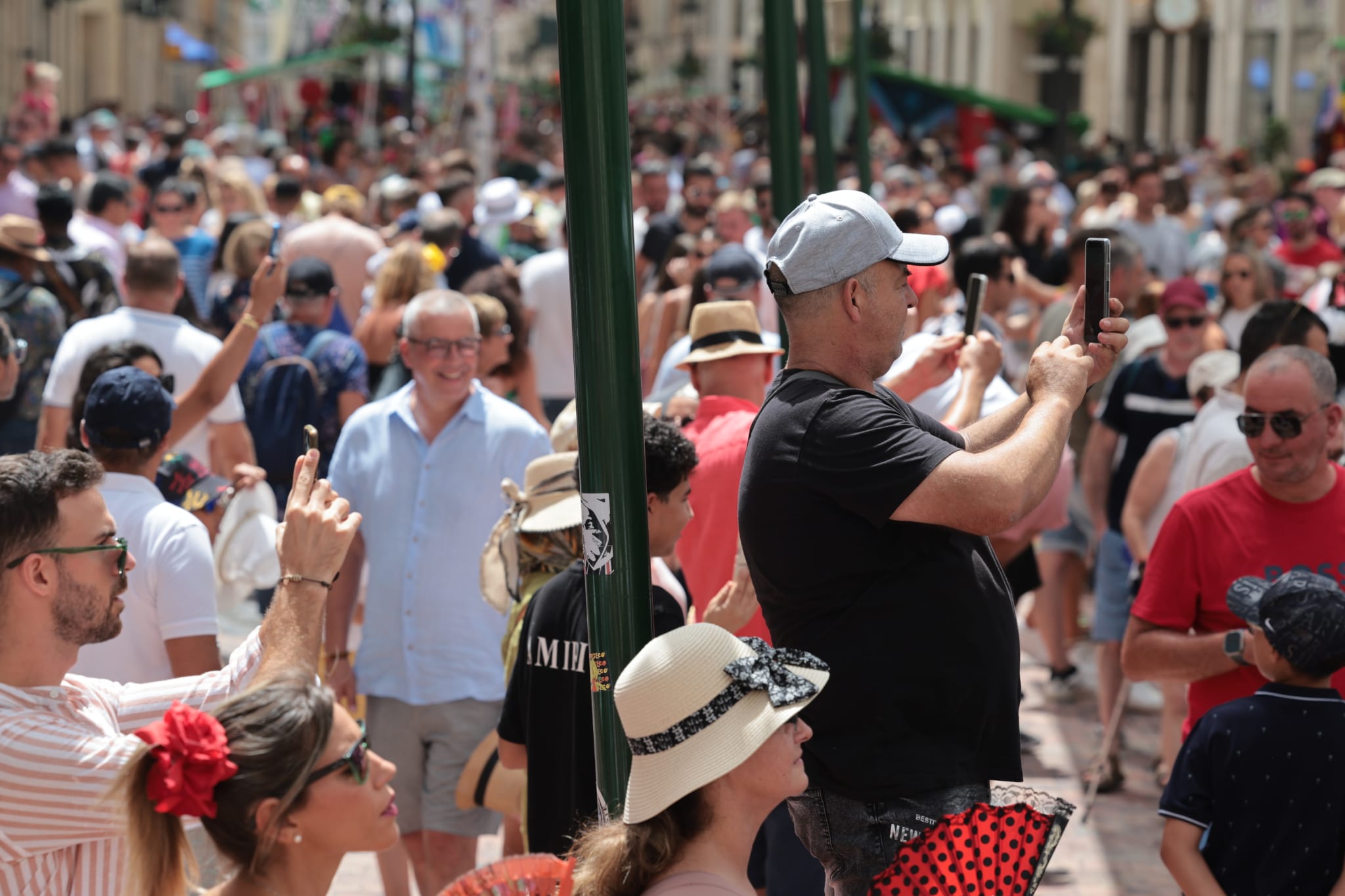 Las mejores imágenes del martes festivo en la Feria de Málaga