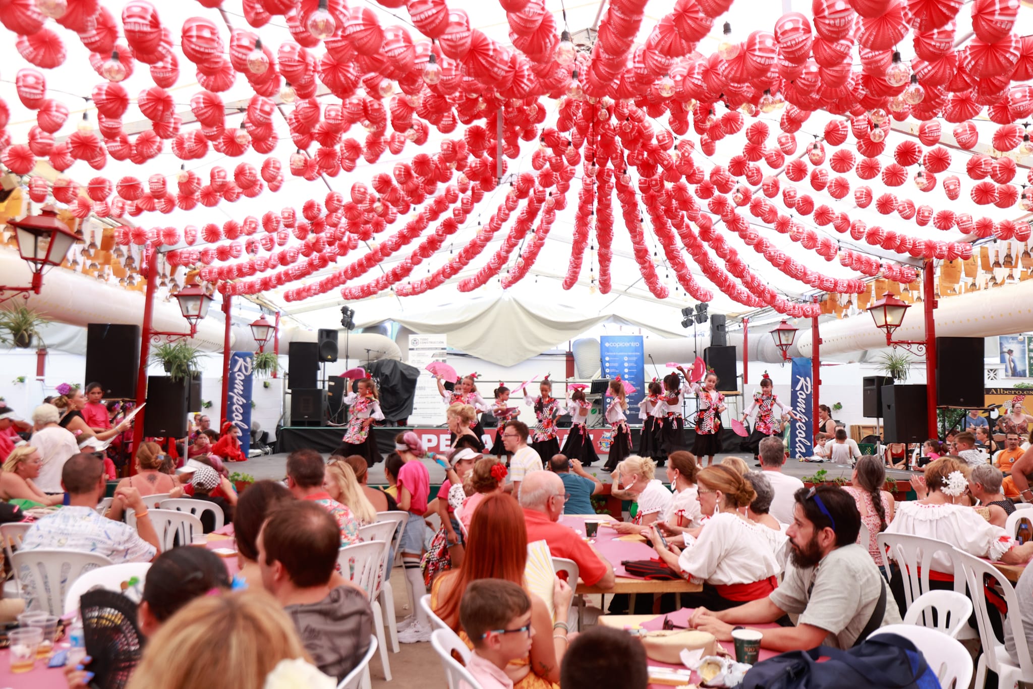 Las mejores imágenes del martes festivo en la Feria de Málaga