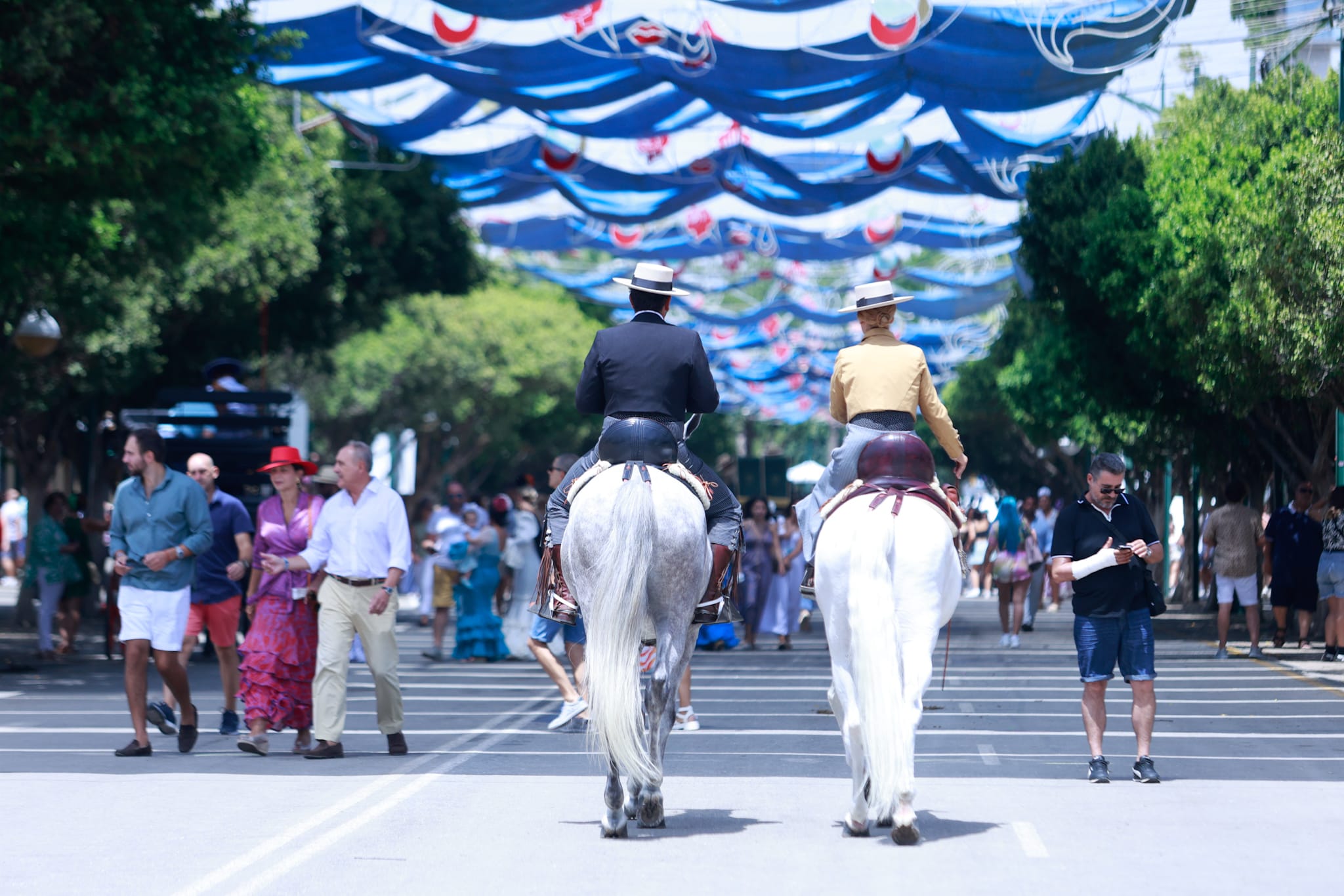 Las mejores imágenes del martes festivo en la Feria de Málaga