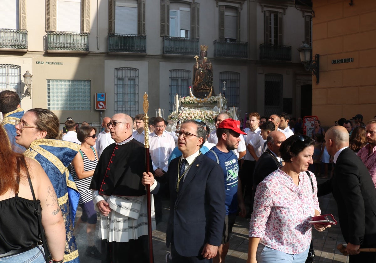 La Virgen de la Victoria, en su traslado hasta la Catedral el pasado año.