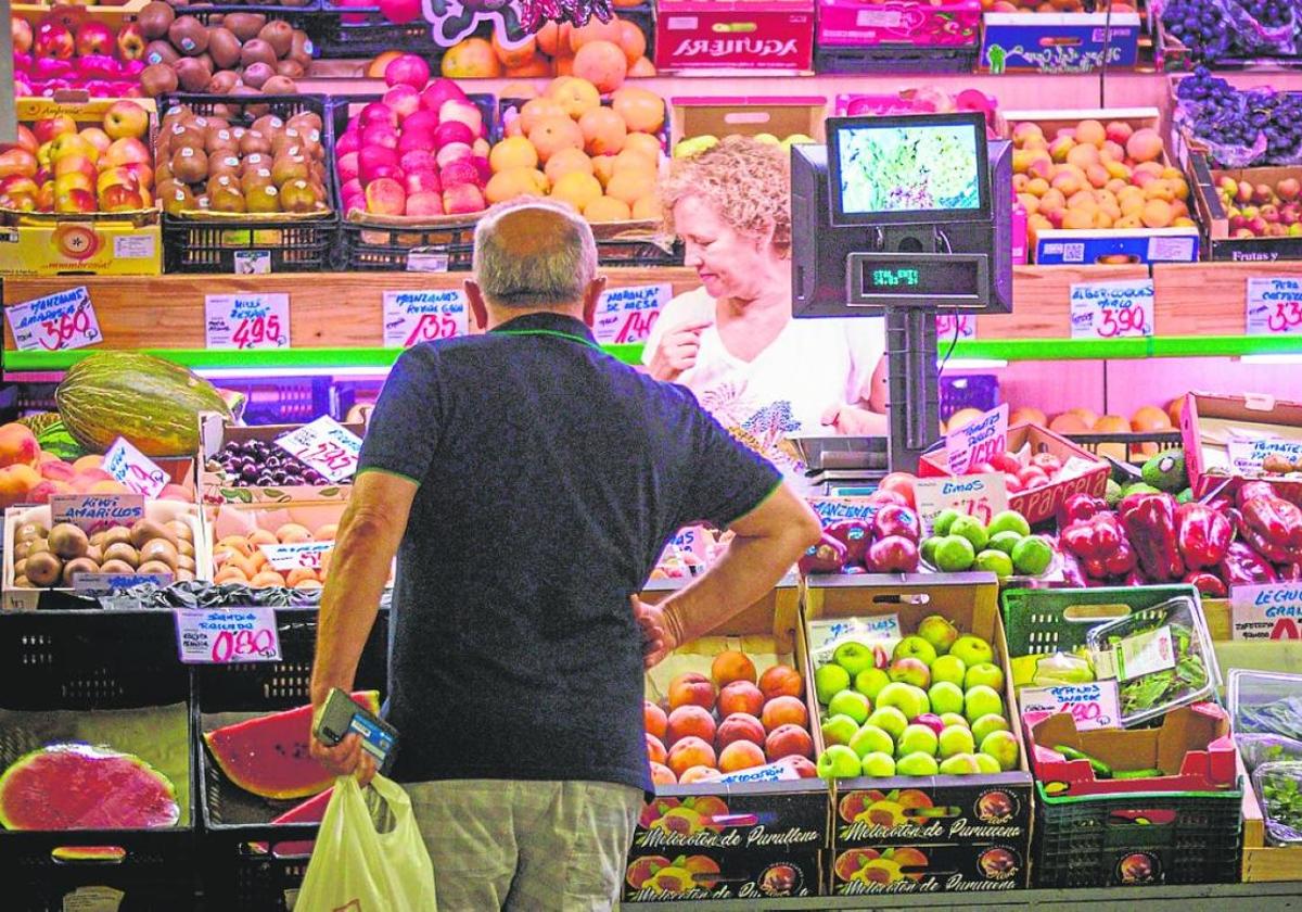 Las ventas del sector servicios en Andalucía suben un 2,6% en junio