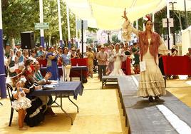 El Paseo Real acogió este sábado el concurso de traje de flamenca